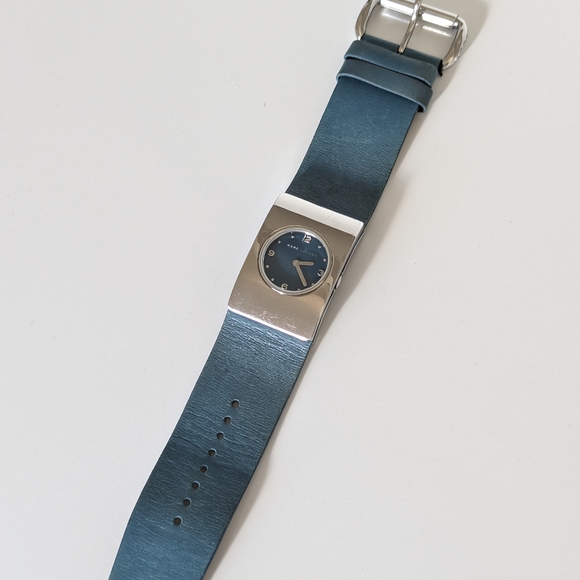 Marc by Marc Jacob Genuine Leather Stainless Steel Watch MBM1069 main image 11